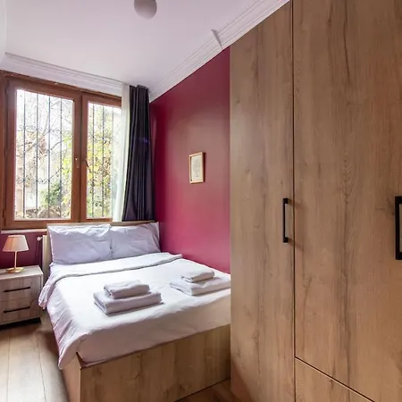 Authentic 2br Gem In The Heart Of Samatya * איסטמבול