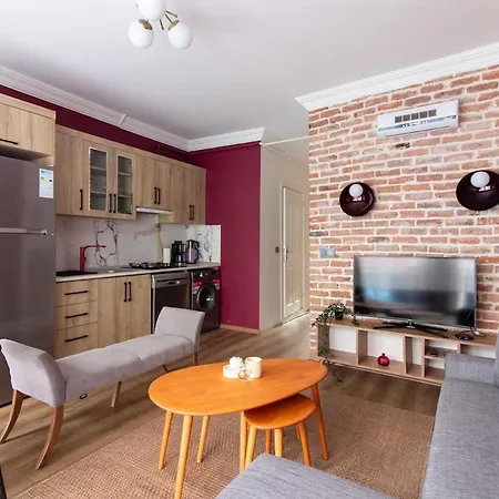 Authentic 2br Gem In The Heart Of Samatya Apartment *